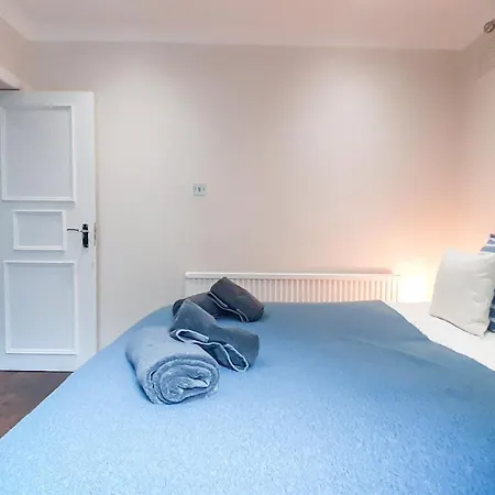 Enchanting 3 Bedroom Flat London Exterior foto