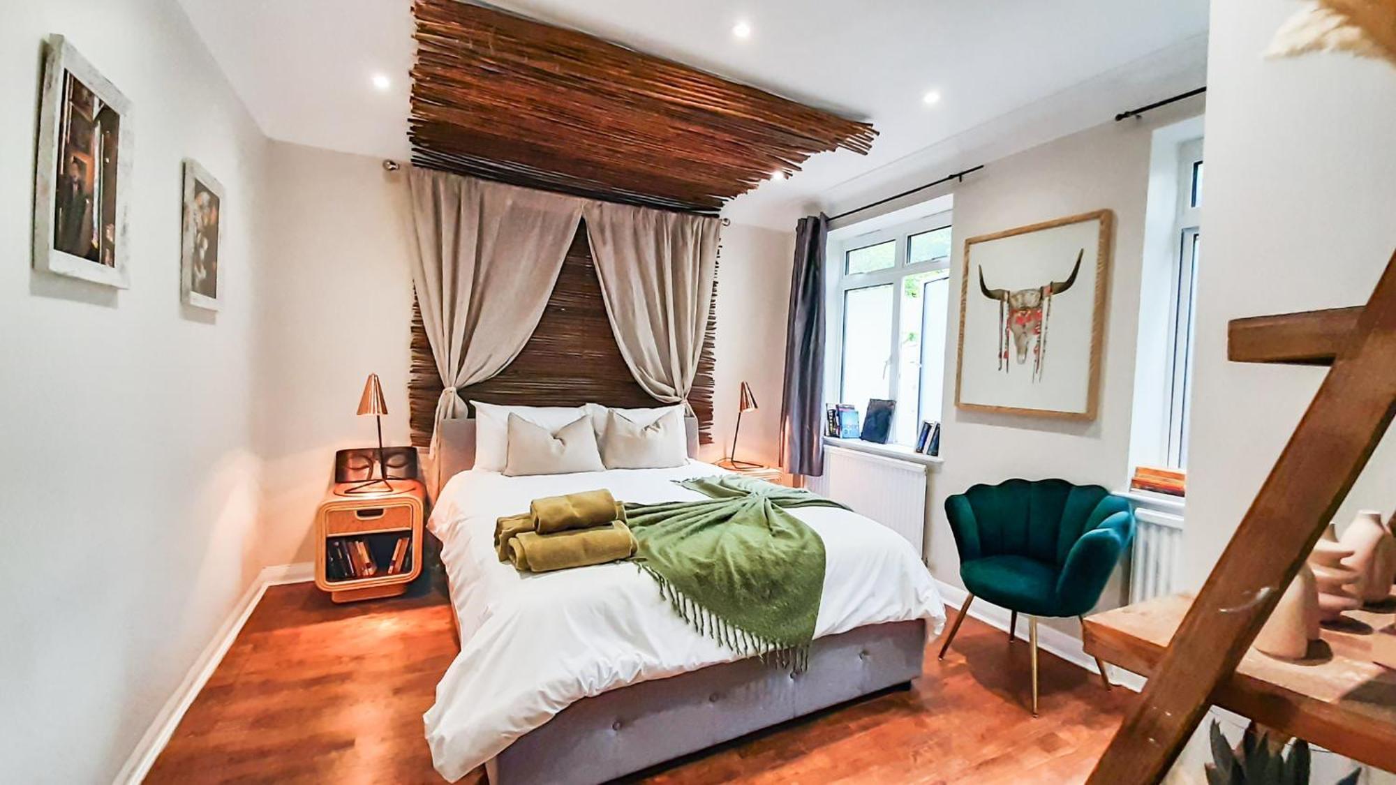 Апартаменты Enchanting 3 Bedroom Flat *