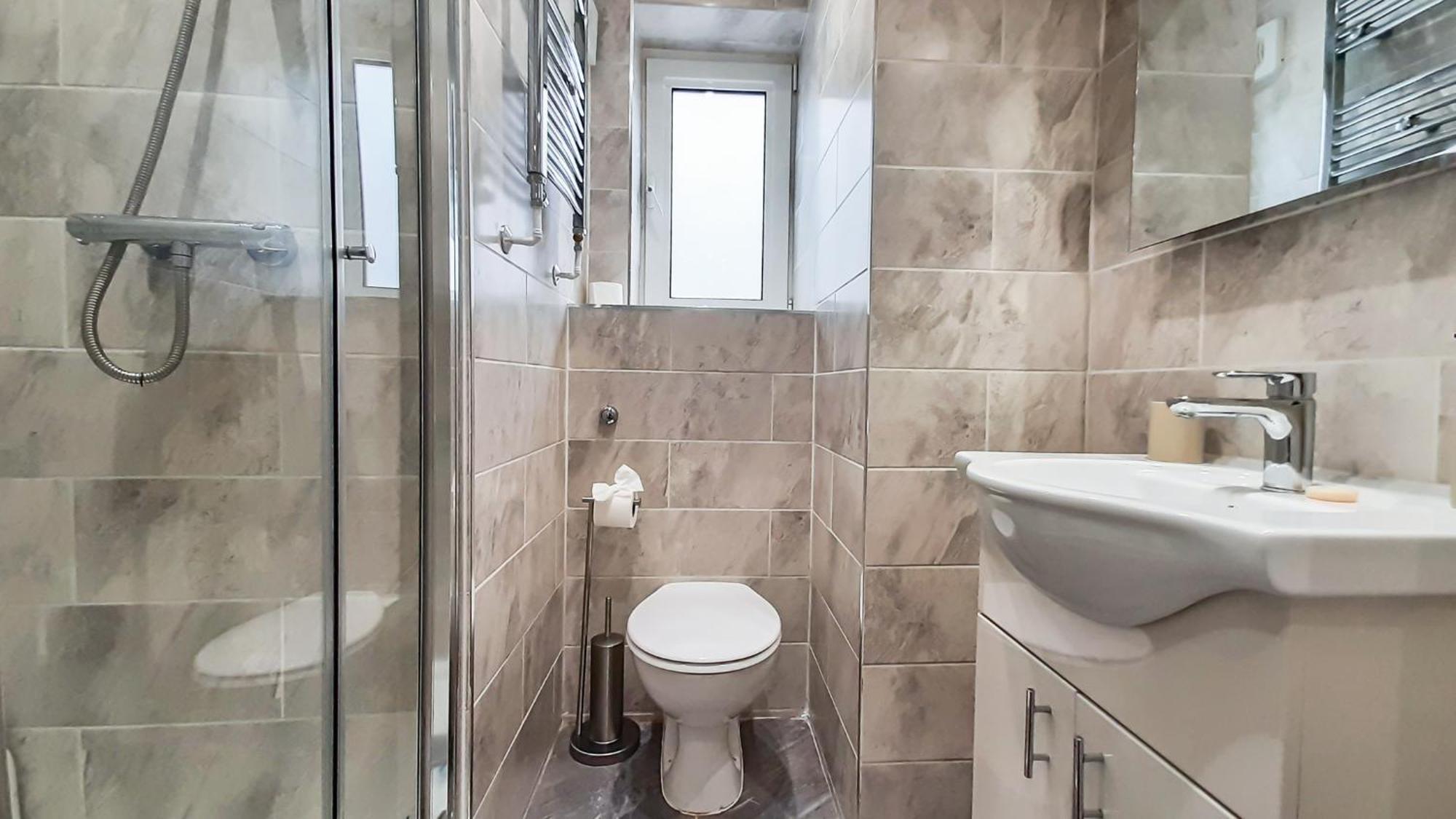 Enchanting 3 Bedroom Flat * Лондон